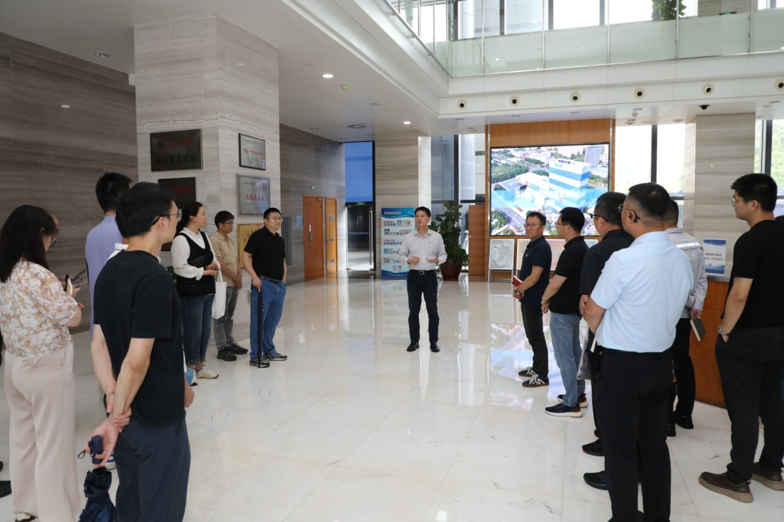 園區檔案管理中心與城市重建公司開展聯學共建活動