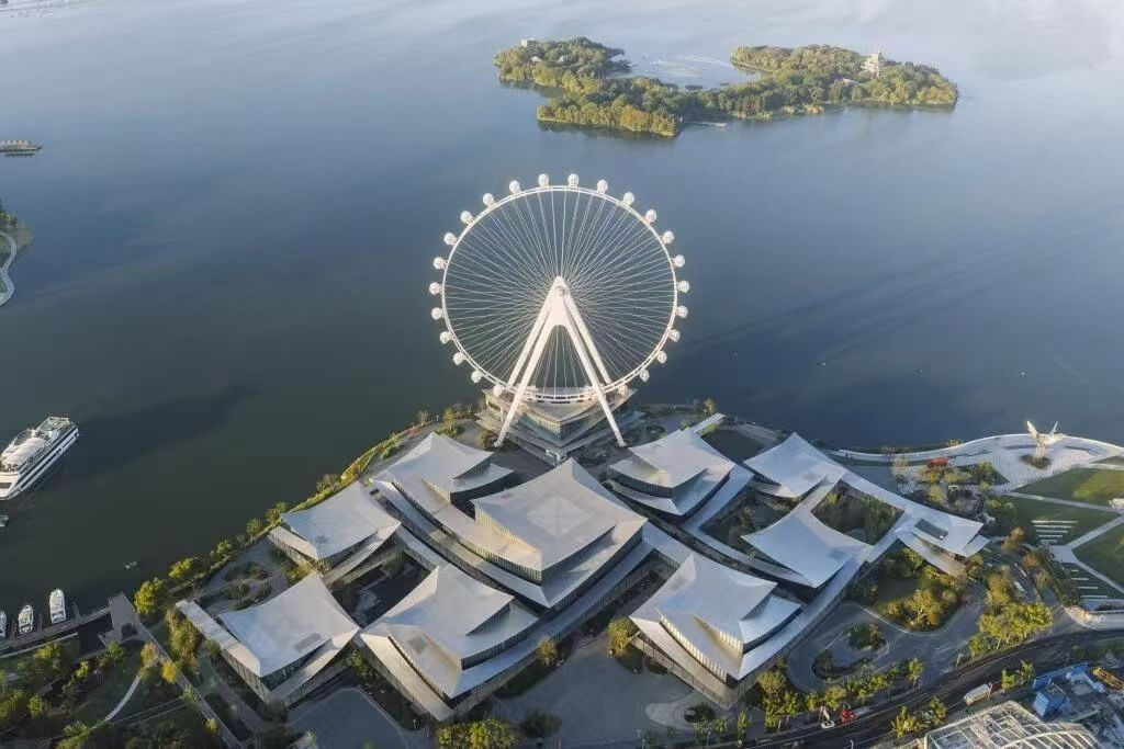 “三湖”里的青春经济，何以出圈？